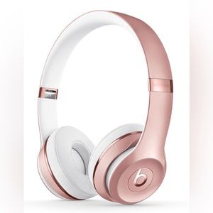 Rarely Worn Beats Solo 3 by Dre in Rose Gold